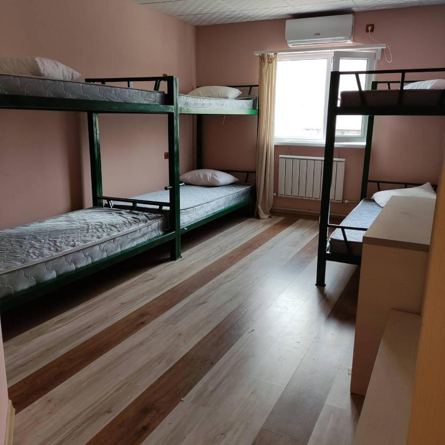 Hostel Mandarin アクタウ エクステリア 写真